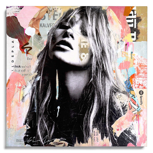 Sin to Be Tired von Michiel Folkers – Pop Art Leinwandbild mit weißem Schattenfugenrahmen und Kate Moss Portraitdarstellung